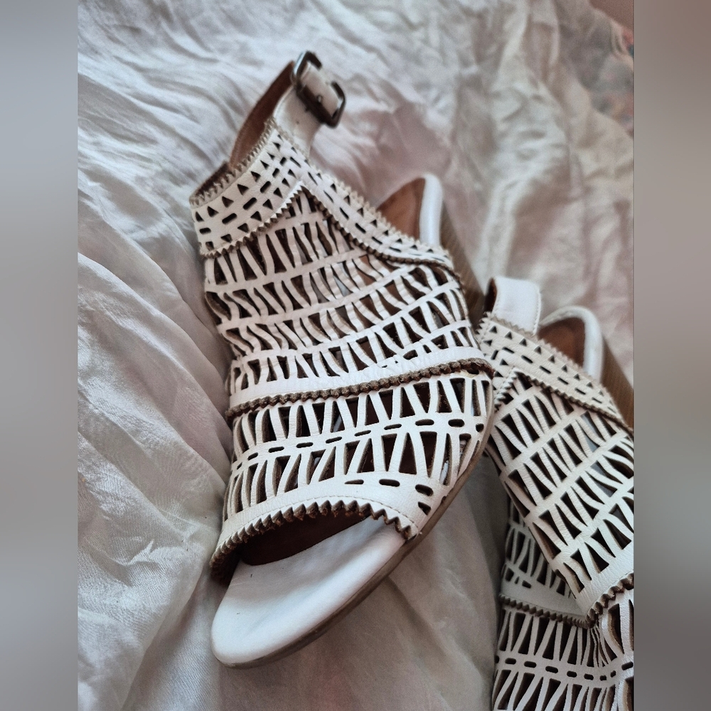 Bueno Leather Candice Sandals With Stacked Heel Size 39 Or 8.5 - Picture 4 of 8